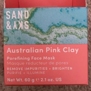 Unopened sand and sky Australian pink clay mask